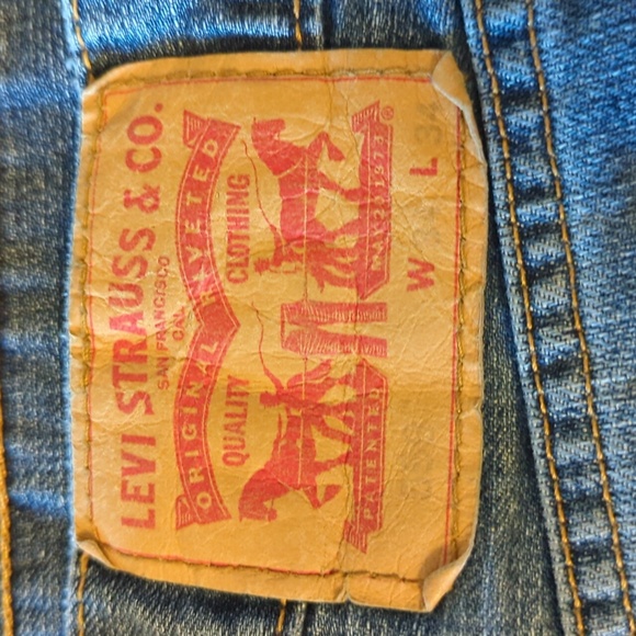 Levi's 559 Jeans - Picture 2 of 9